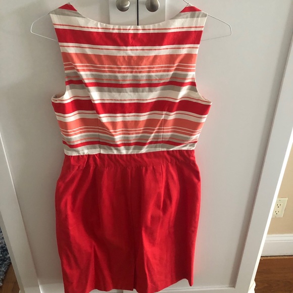 Dresses - Picture 2 of 3